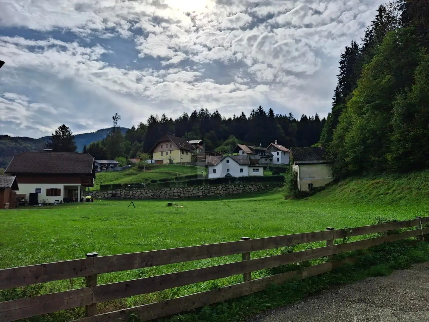Ruhige Erdgeschosswohnung mit kleinem Garten und Stellplatz