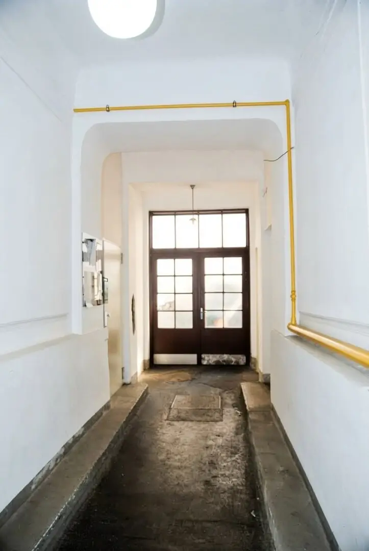 Charmante Altbauwohnung mit Charme und Potential- bestandsfrei