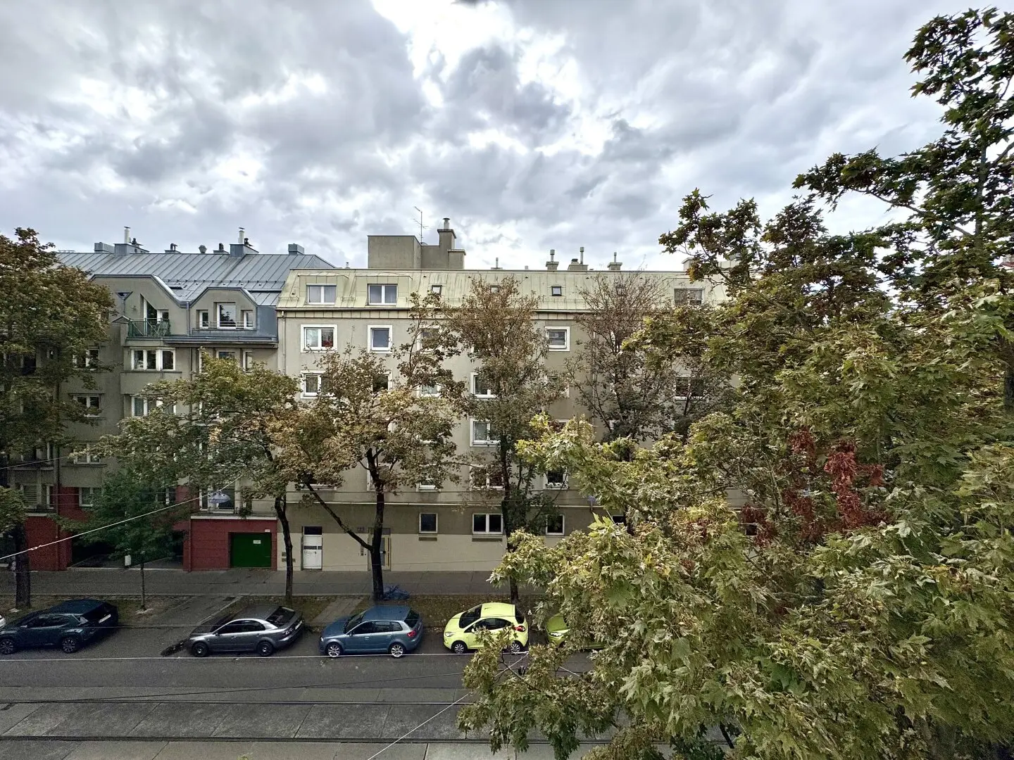 Sunny 2-room apartment with thoughtful floor plan in Penzing