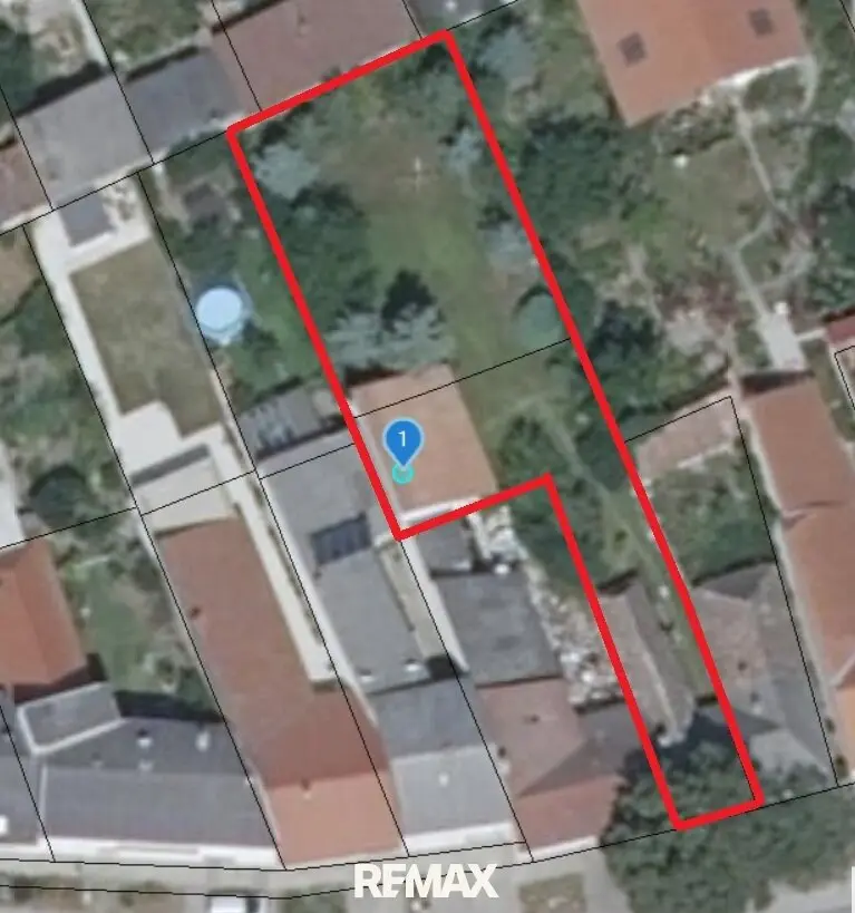 Beautiful plot near the castle