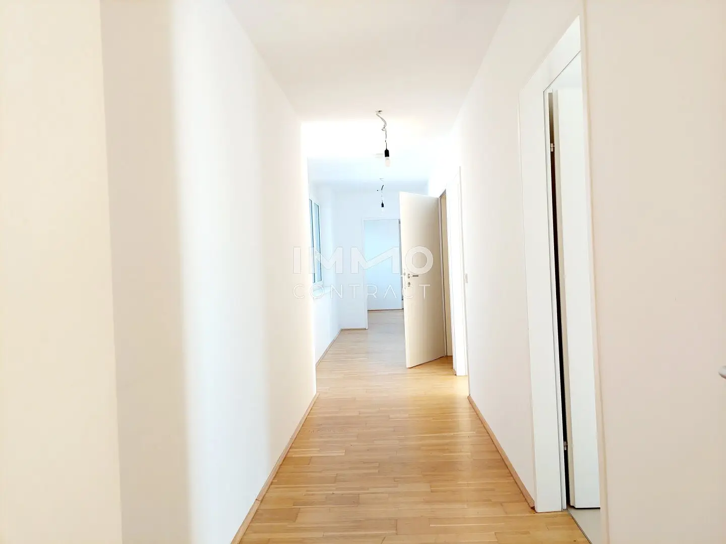 Exclusive penthouse apartment in the historic Sofiensäle – 4 rooms with terrace and loggia