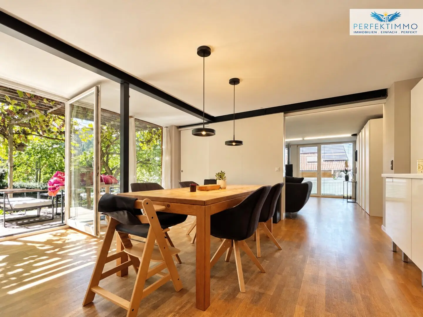 3-room apartment with garden and idyllic pergola
