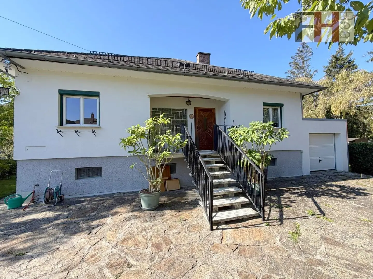 Einfamilienhaus mit Charme im Landhausstil, Gablitzer Zentrums- und Ruhelage!