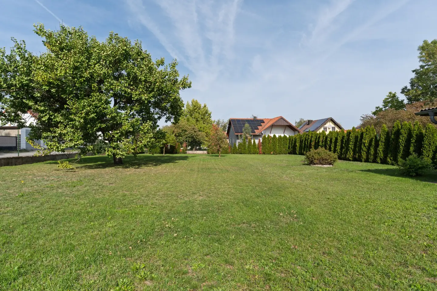Zu Fuß zum Bahnhof! Großzügiges Einfamilienhaus mit 1.317m² Grundstück in Marchegg – Ihr Sanierungsprojekt!