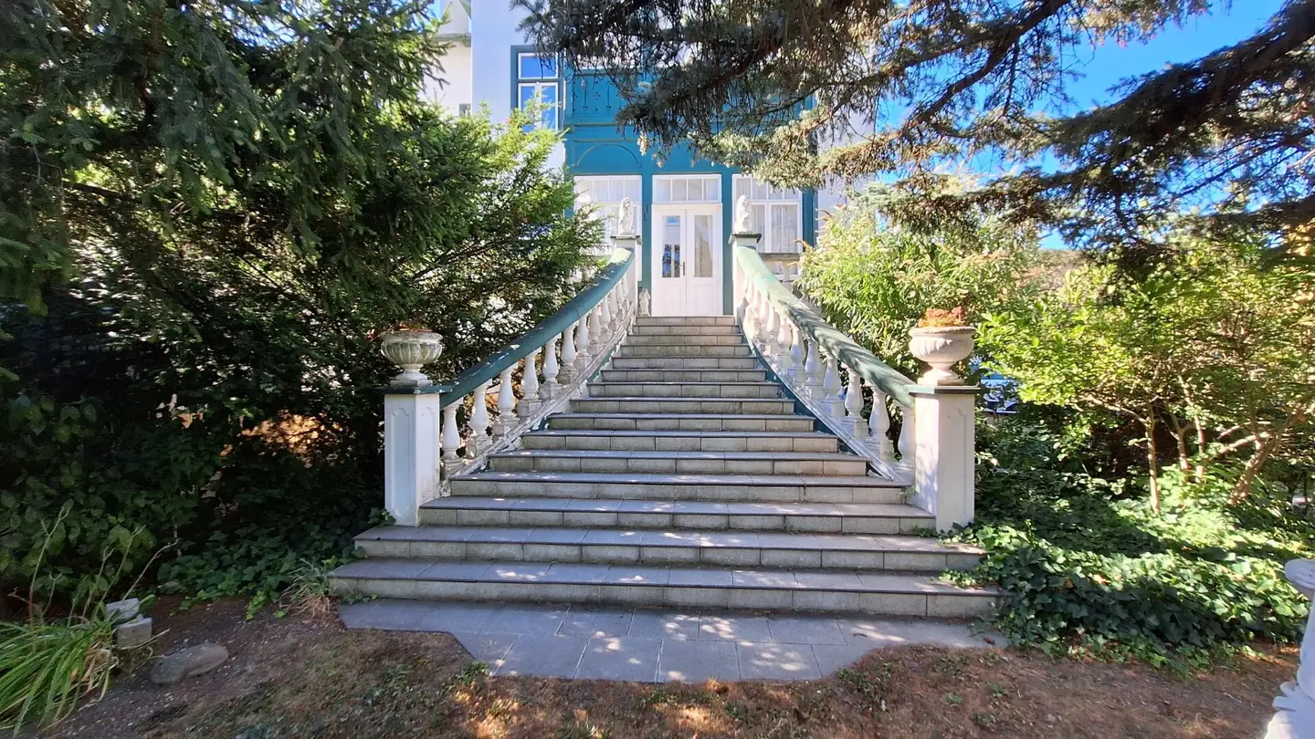 RARITÄT IN PURKERSDORF! Jugendstilvilla auf 1.423 m² Grund + zusätzliches Baupotenzial.