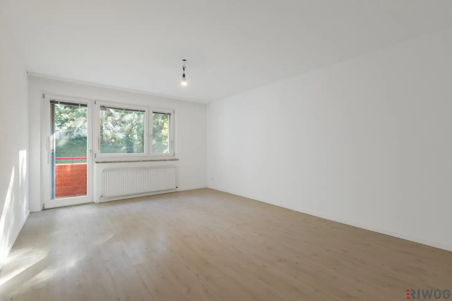 Set-back 3-room apartment with south-facing balcony in Wien-Mauer