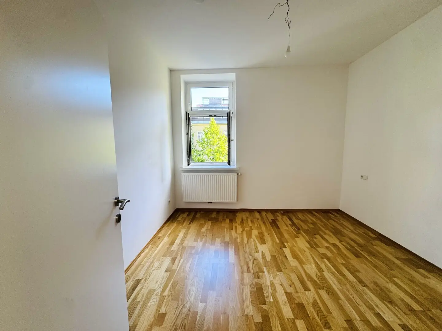 HOCHWERTIG AUSGESTATTETE WOHNUNG IN HELLER, RUHIGER HOFLAGE BEI U3
