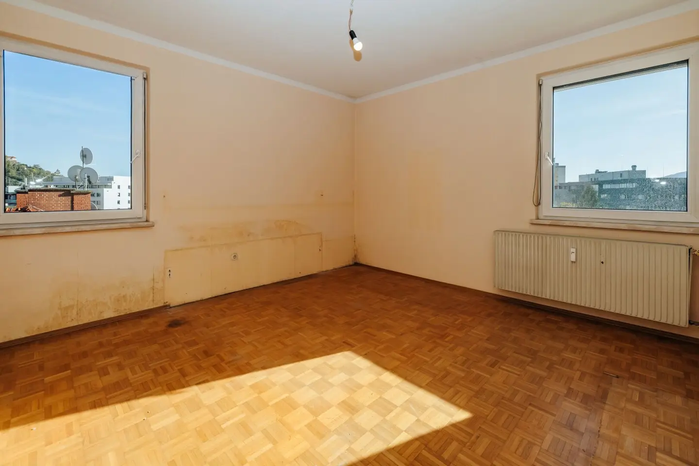Schlossberg view I top floor I elevator I prime location near Lend I quiet living I Projekt Wohnen
