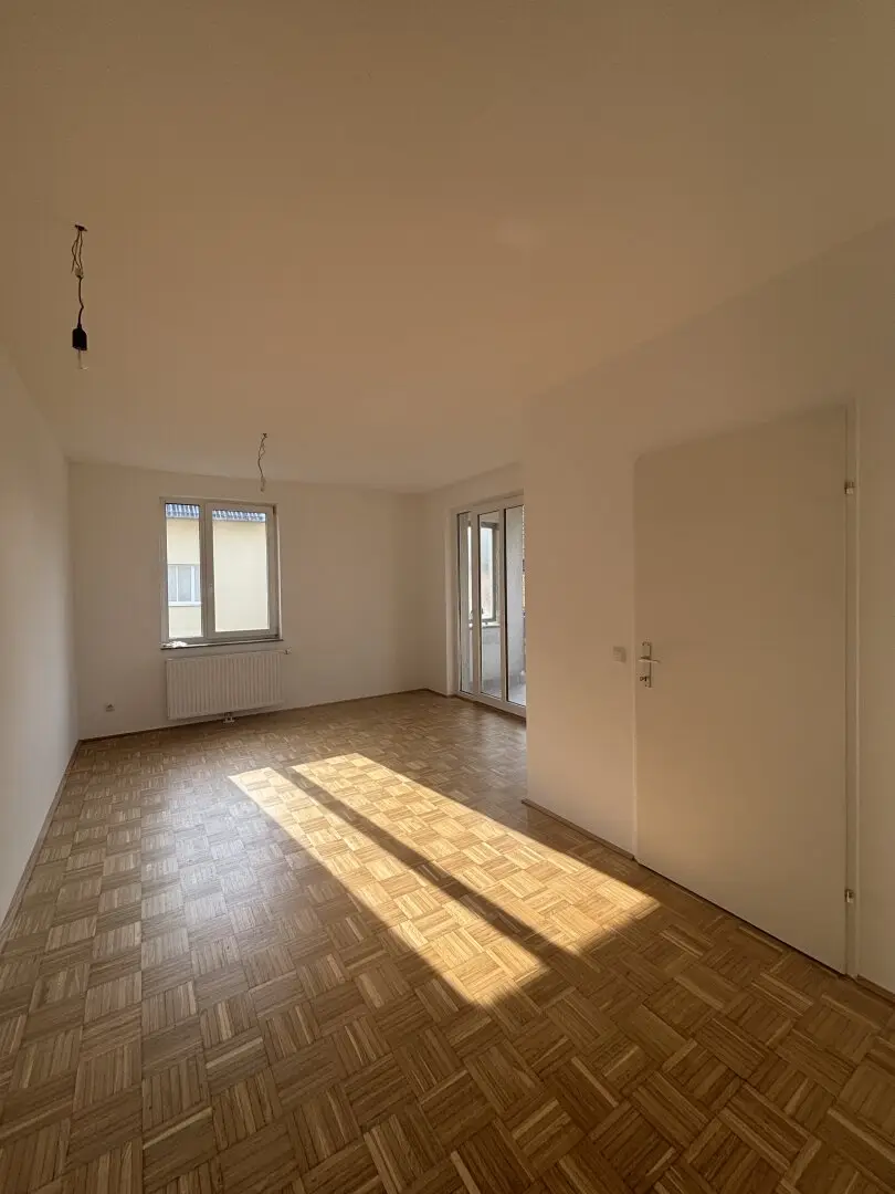 2 ROOM APARTMENT IN SCHWERTBERG WITH BALCONY AND PARKING
