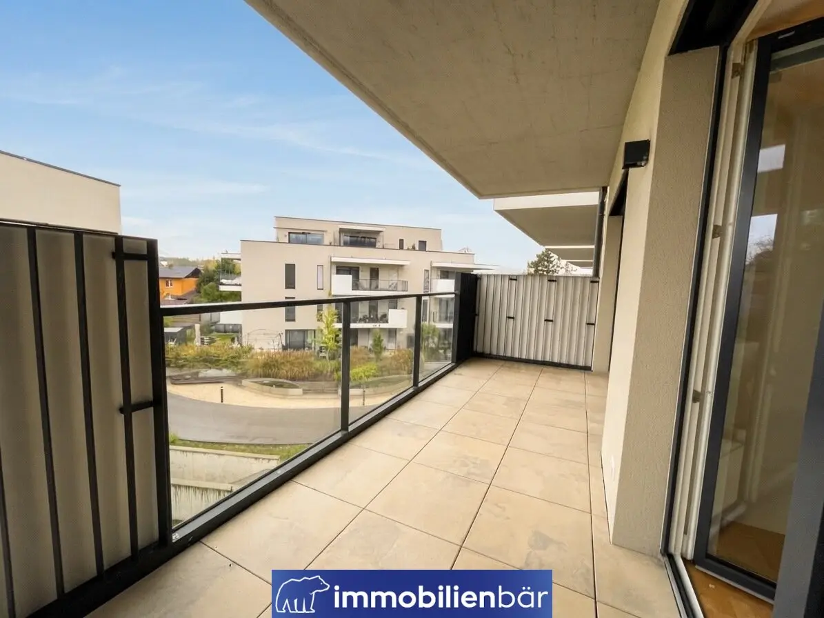 Schöne 3-Zimmer-Wohnung mit großem Balkon - Heliosallee - Top D37