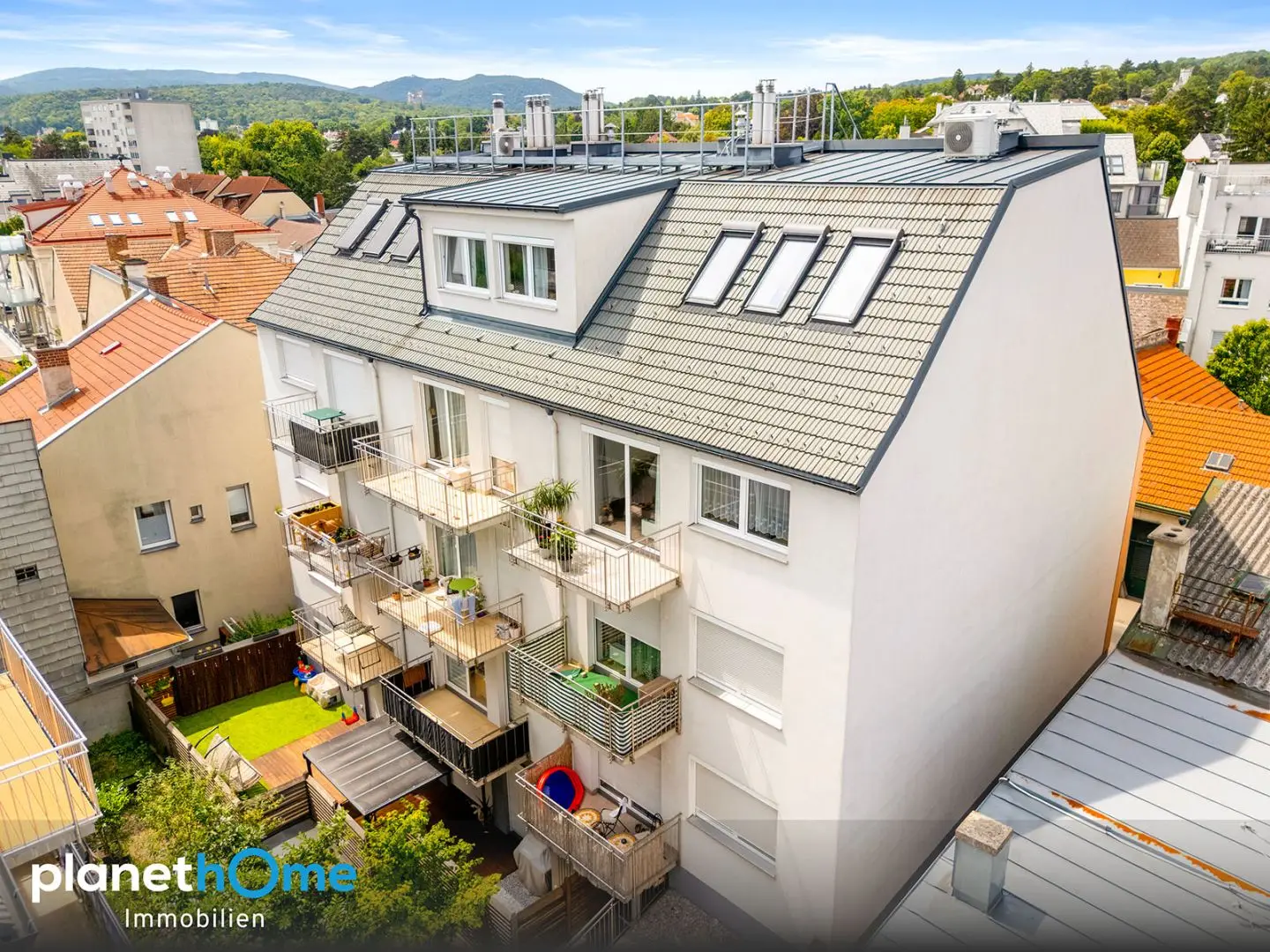 Maisonettewohnung with view and balcony