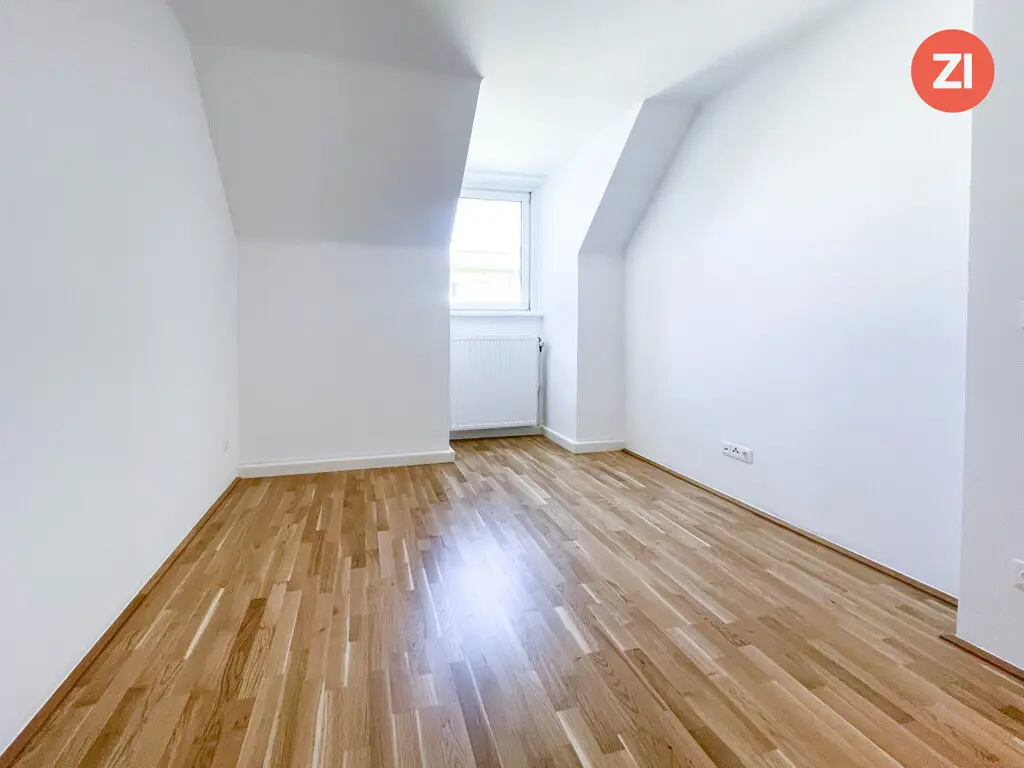 Lichtdurchflutete Dachgeschosswohnung nahe FH Campus