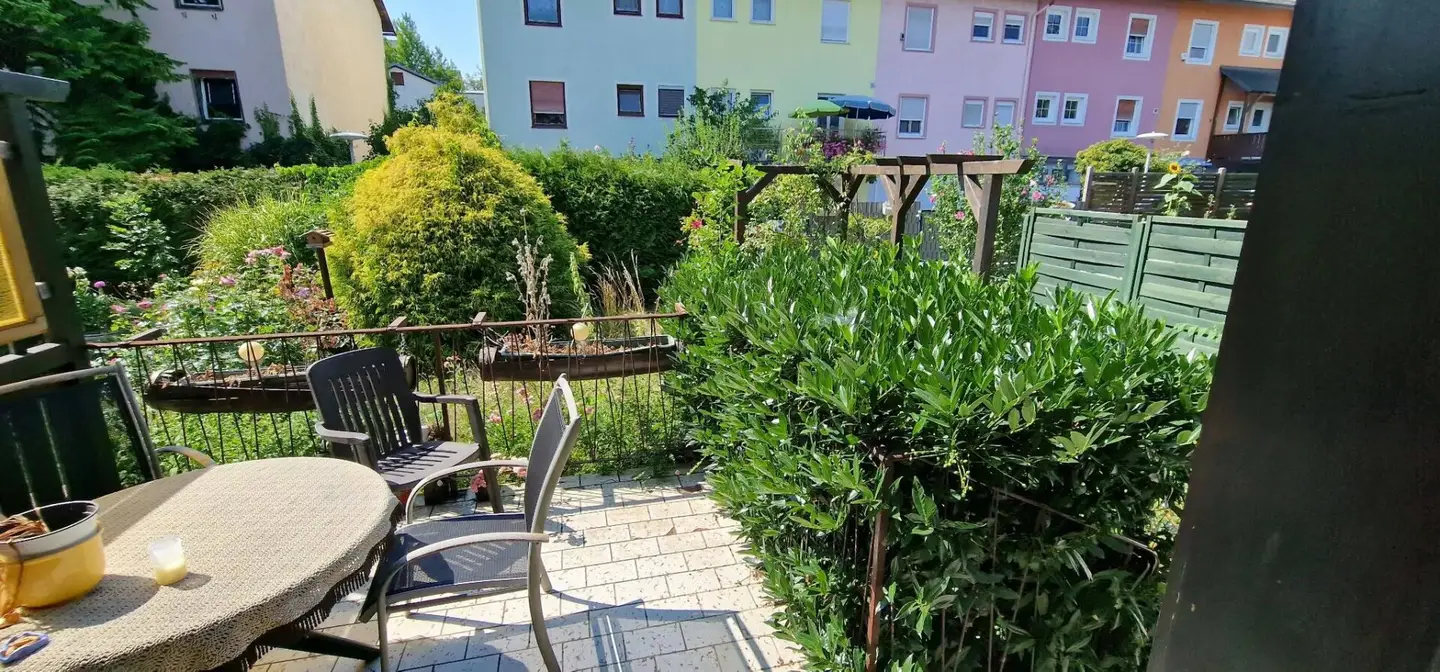 8045 Graz Andritz, Richard – Zach-Gasse: Solid terraced house with approx. 106 m² living space, approx. 15 m² terrace and approx. 21 m² cellar, 13.23 m² garage and approx. 148 m² garden plot