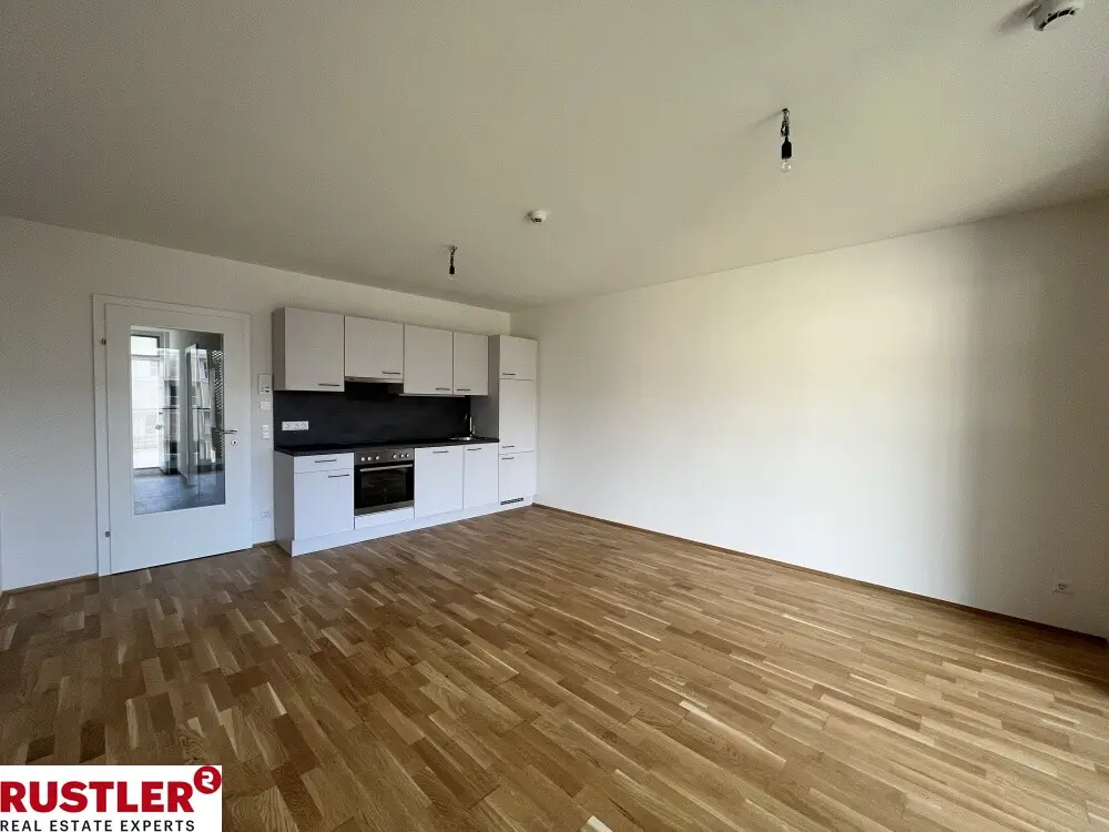 Helle Wohnung in SmartCity mit großem Balkon und Einbauküche