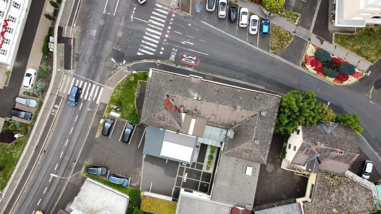 Wohnung mit Entwicklungspotenzial und laufendem Ertrag