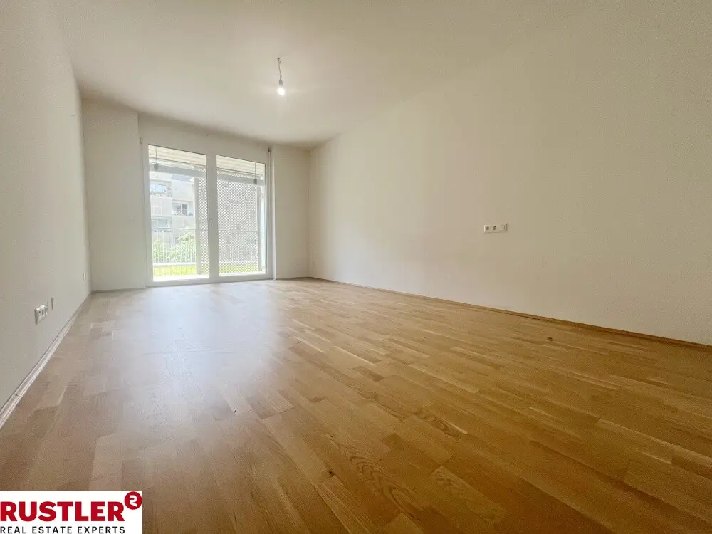 Modern apartment in SmartCity near main station with balcony