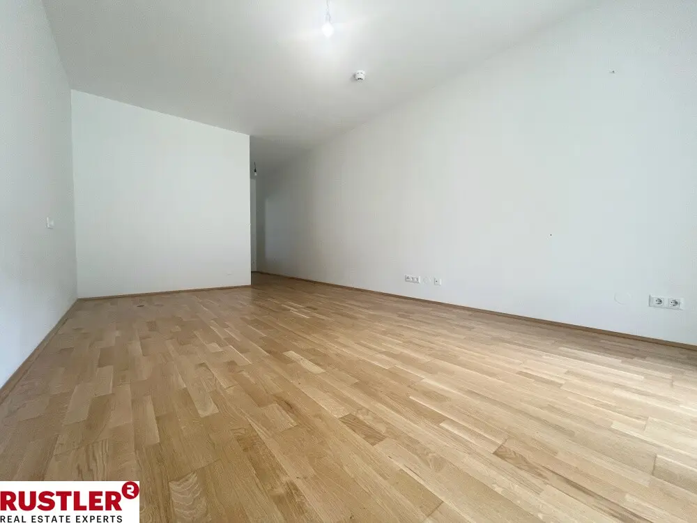 Modern apartment in SmartCity near main station with balcony