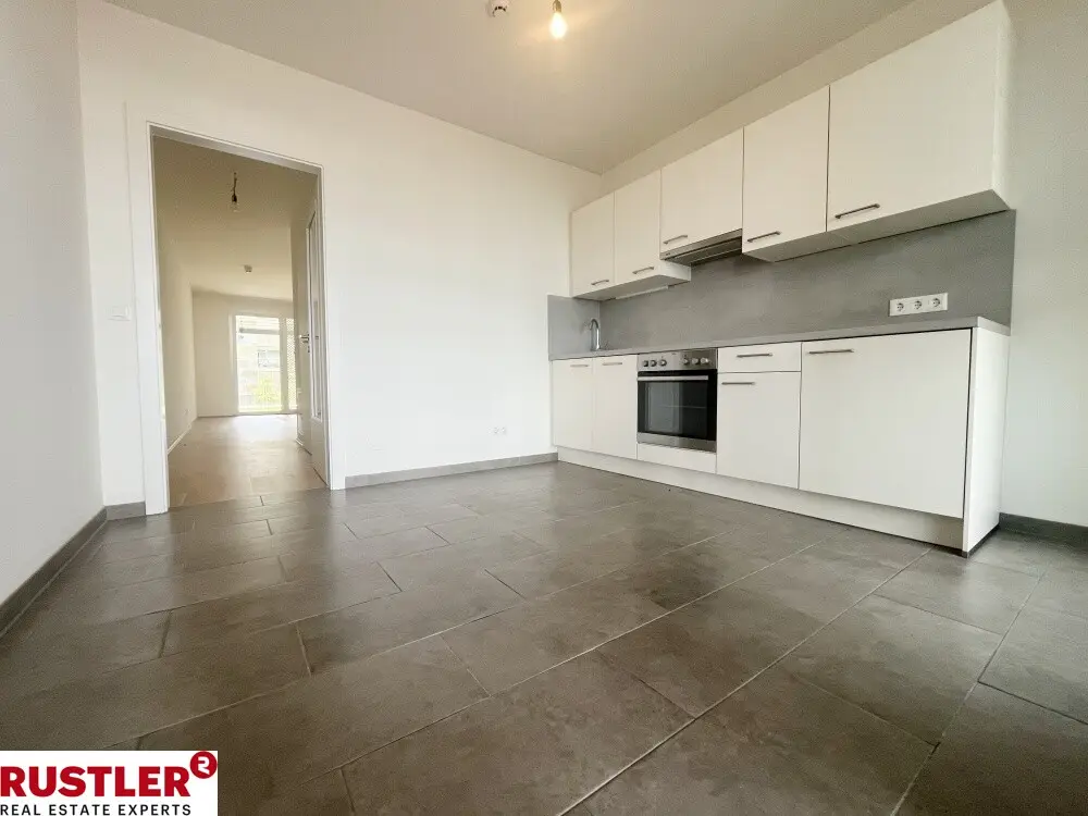 Modern apartment in SmartCity near main station with balcony