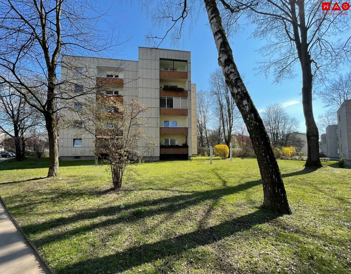 Neues Wohngefühl nach Generalsanierung – 2 Zimmer mit Balkon