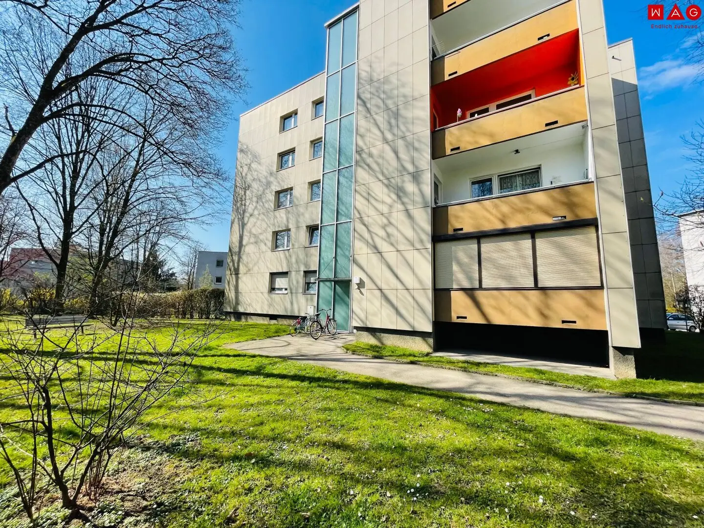Neues Wohngefühl nach Generalsanierung – 2 Zimmer mit Balkon
