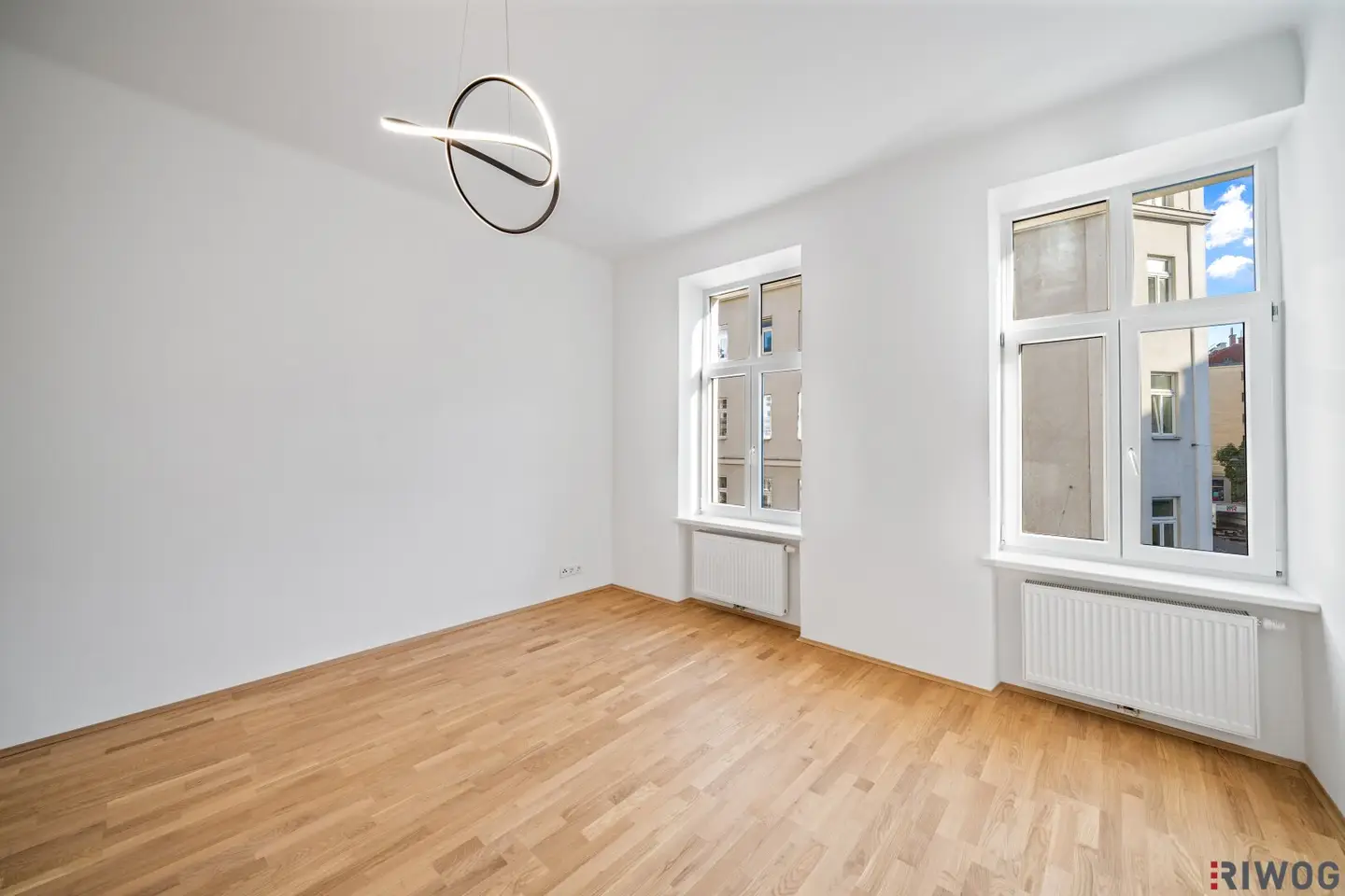 Renovated apartment near U2 I bright and well laid out I separate kitchenette I on Wiedner Hauptstraße