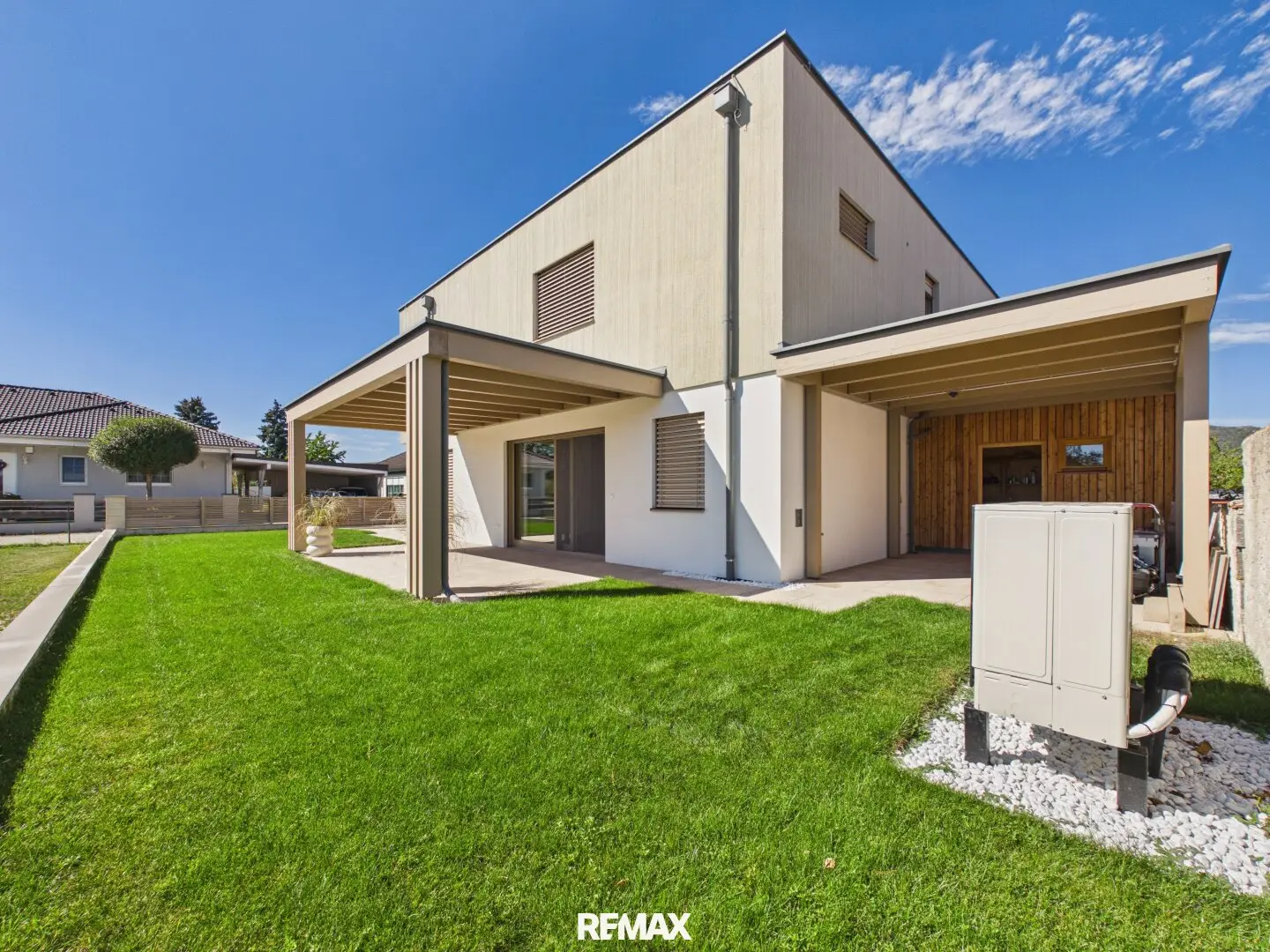 FIRST OCCUPANCY IN WEIKERSDORF | 135 m² | GARDEN, PV, AC & 2 BATHROOMS