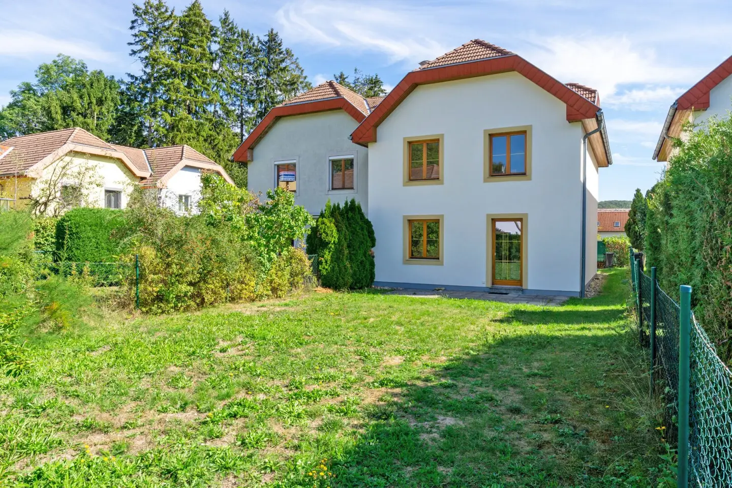 Großzügiges Miethaus in ruhiger, naturnaher Lage mit bester Nähe zu Wien
