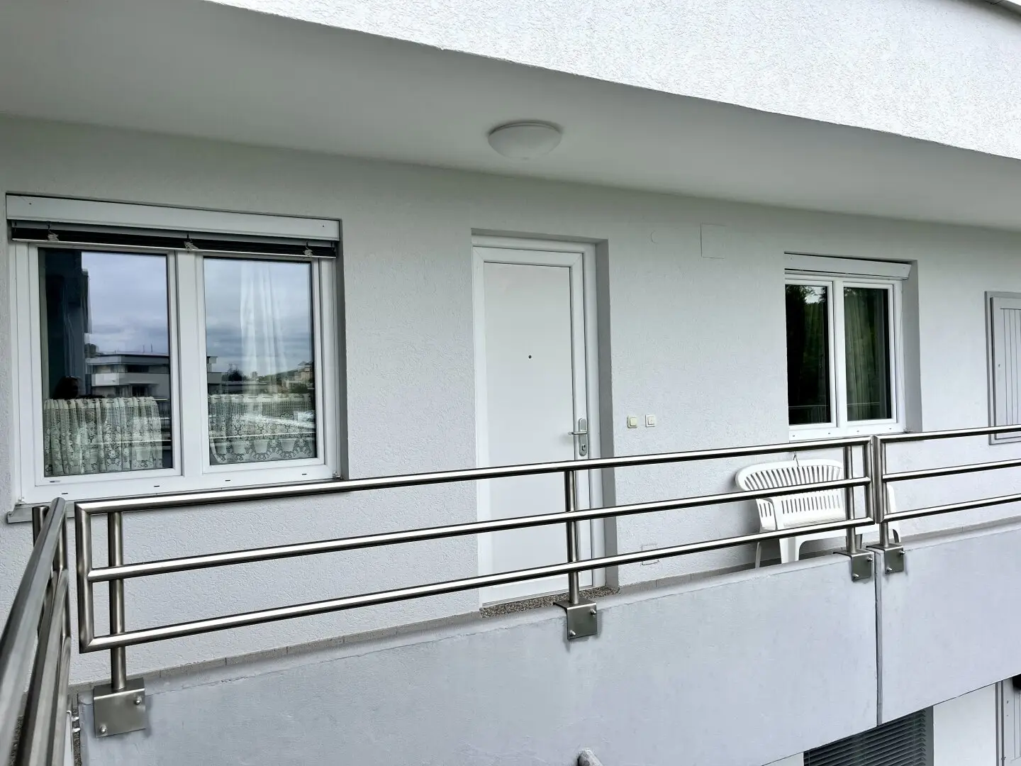 Bright 3-room apartment with loggia, underfloor heating and underground parking space