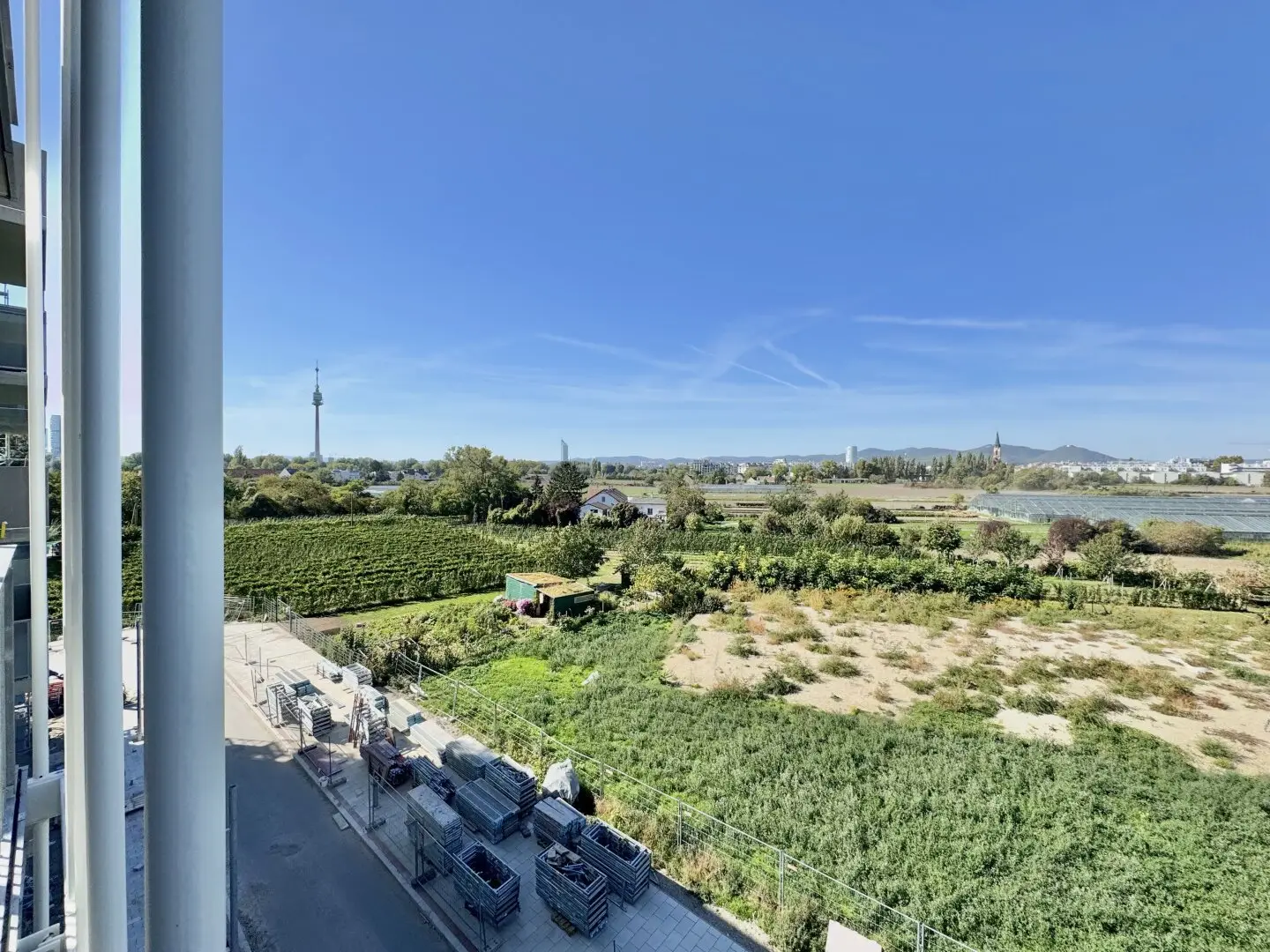 Living with view of the green Donaufeld, bright and dreamlike first occupancy near U1 Kagran and Alte Donau