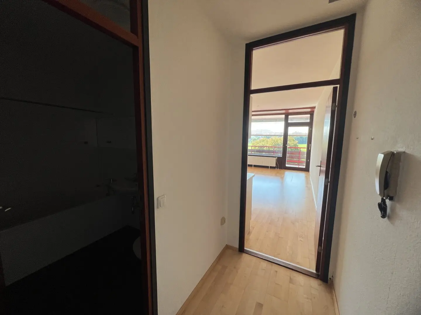 Traumhafte Garçonnière-Wohnung mit sonniger Loggia im Zentrum von Vöcklabruck - PROVISIONSFREI