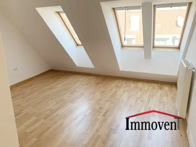 Dachgeschosswohnung mit Klimaanlage, Terrasse, Dachterrasse und Weitblick