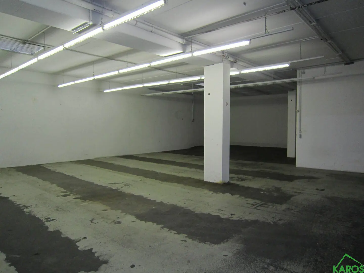 GEPFLEGTES BETRIEBSOBJEKT IN INZERSDORF AUF 1.312 m²