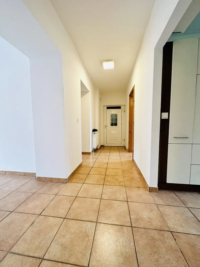 Großzügige, vermietete Wohnung mit 91,46 m² zu kaufen in der herrlichen Gemeinde Seebenstein.