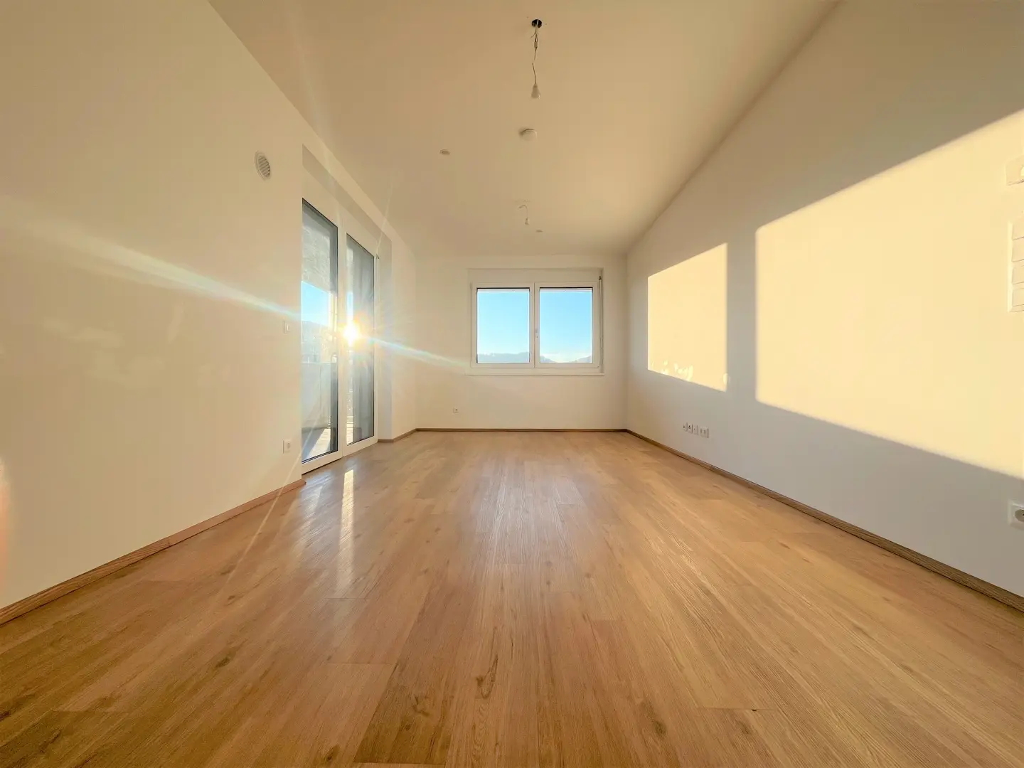 Lichtdurchflutete Wohnung mit großem Balkon
