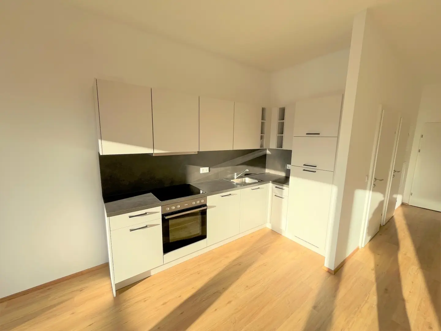 Lichtdurchflutete Wohnung mit großem Balkon