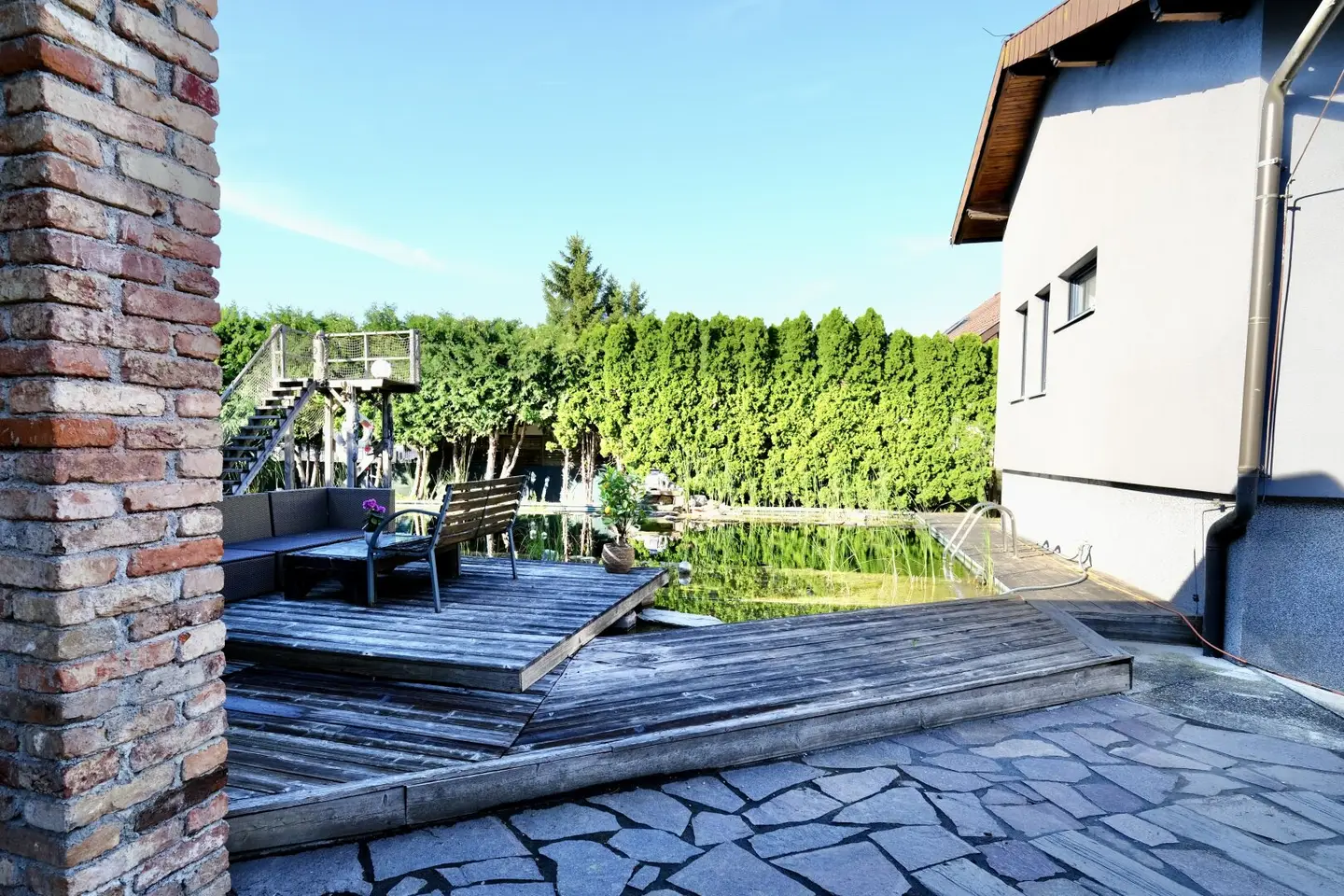 Relaxed living on one level with Mediterranean flair in a wonderful green quiet location - EBREICHSDORF