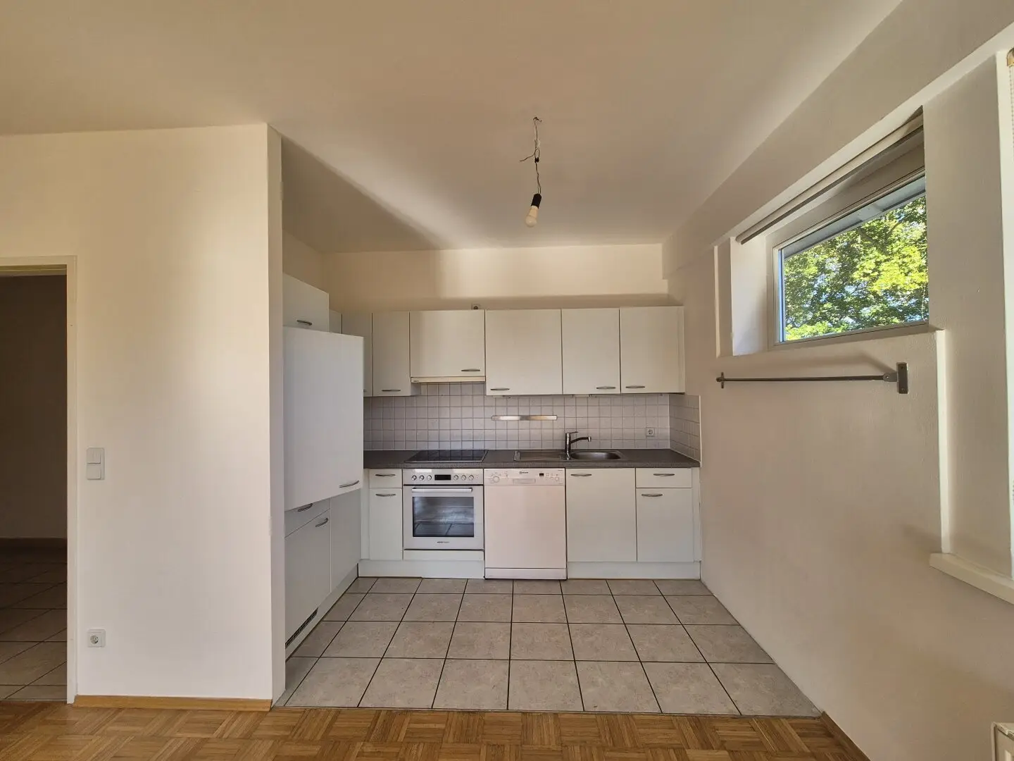 Spacious 3-Room Apartment in Eggenberg with Sunny Balcony