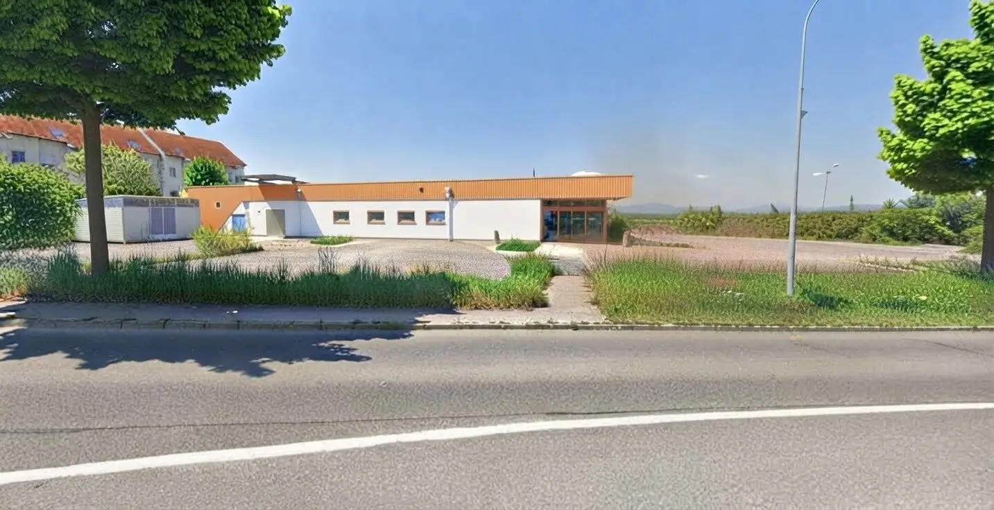 Gewerbeliegenschaft in guter Lage in Hornstein (!)