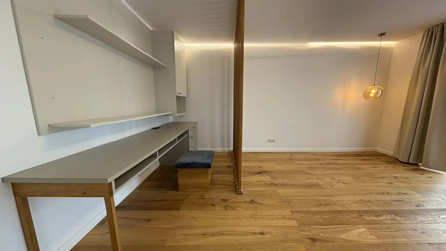 ++ So schön kann Einziehen sein. ++ Stilvolle 3-Zimmer-Wohnung mit Balkon &amp; Parkplatz in Wr. Neustadt