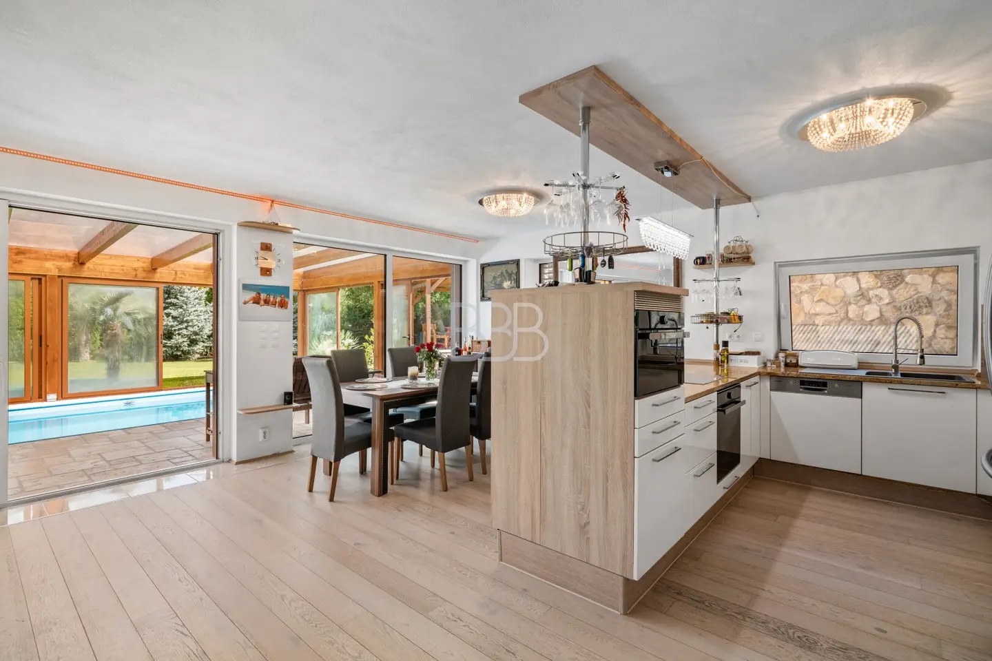Exklusives Einfamilienhaus in bester Lage mit Seeblick