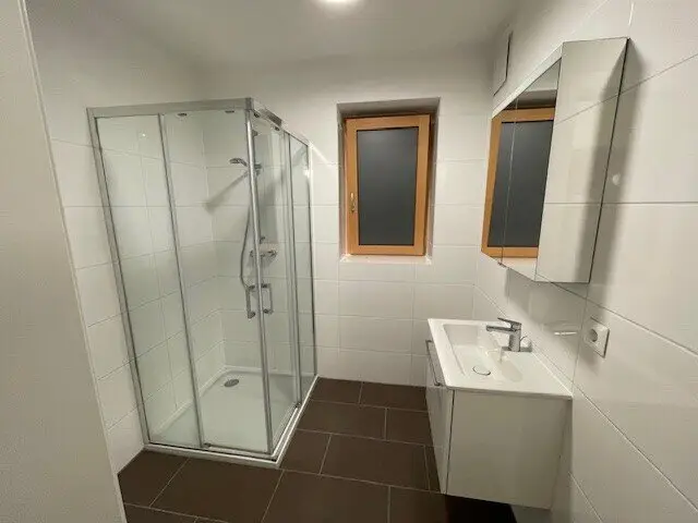 ZEHENSDORF - NEUBAU - Klimatisierte 2-ZIMMER-WOHNUNG - BALKON