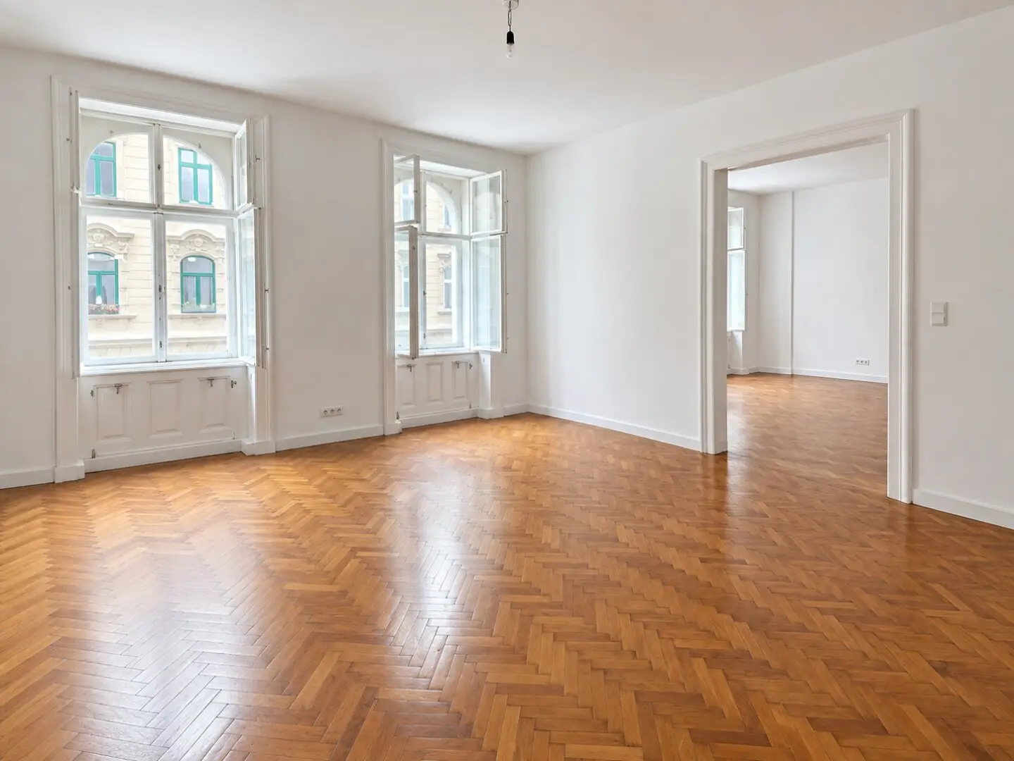Stilvolle neu sanierte Altbauwohnung im Servitenviertel – ruhige Lage &amp; U4 vor der Tür