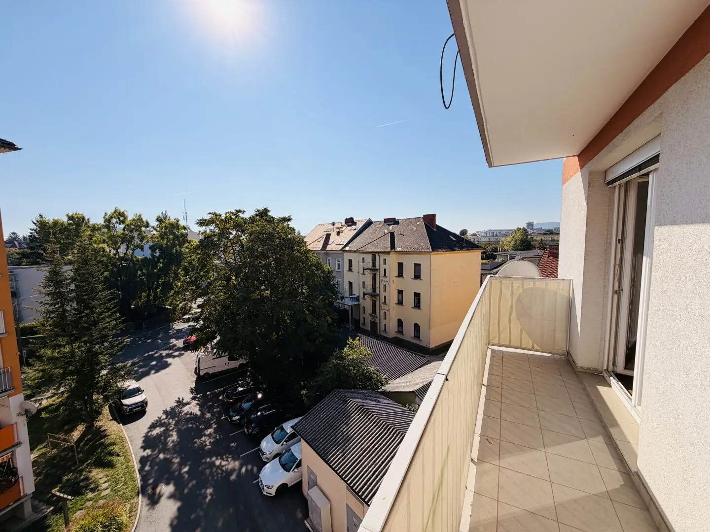 Helle 3-Zimmer Wohnung mit 2 Balkonen &amp; Stellplatz in 8020 Graz – Top Lage!