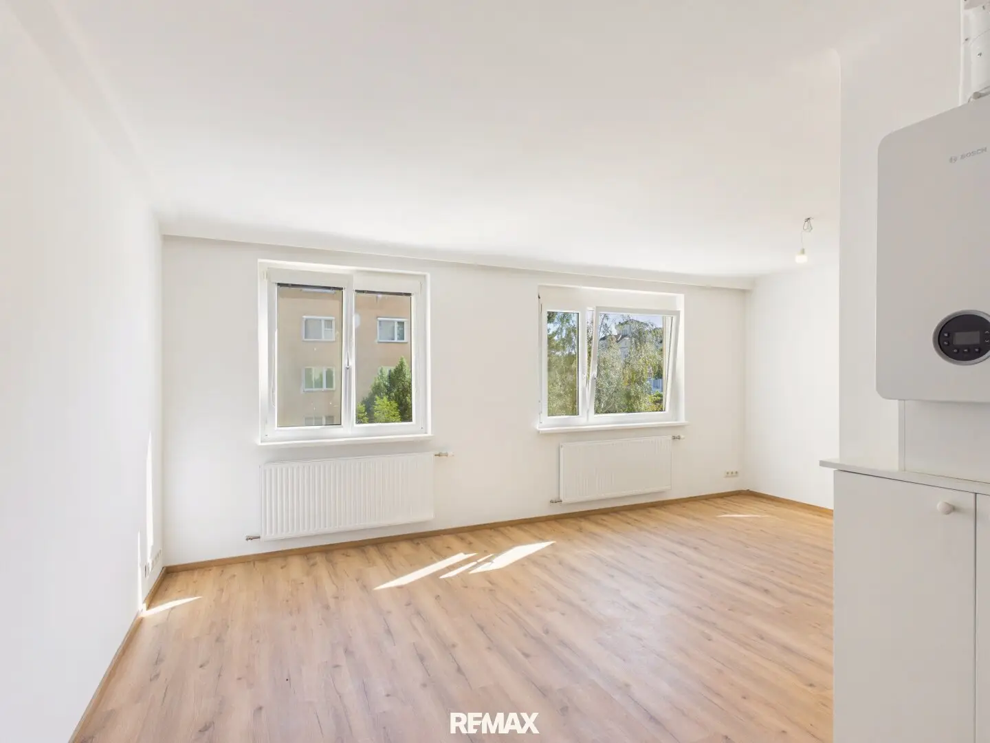 Helle 2,5-Zimmer-Wohnung direkt im Zentrum von Schwechat