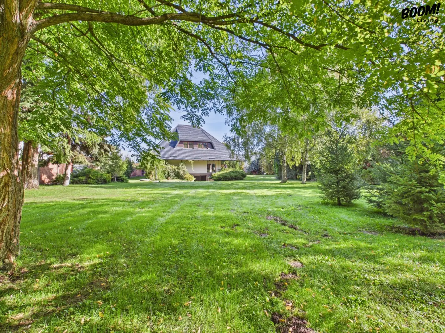 An estate, many possibilities! Discover your new oasis of tranquility approx. 20 minutes from Vienna