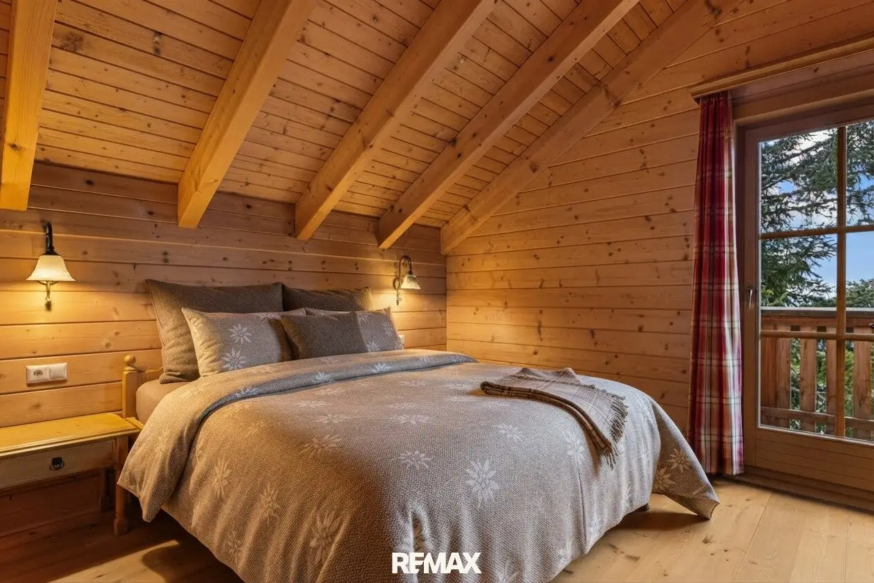 Rustic chalet with mountain panorama, sauna and development potential on the Koralpe