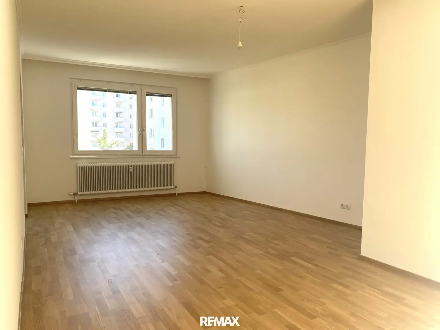 3-Zimmer-Loggia-Wohnung im 4. Liftstock nahe Matzleinsdorfer Platz