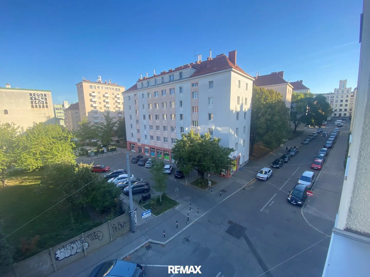 3-Zimmer-Loggia-Wohnung im 4. Liftstock nahe Matzleinsdorfer Platz