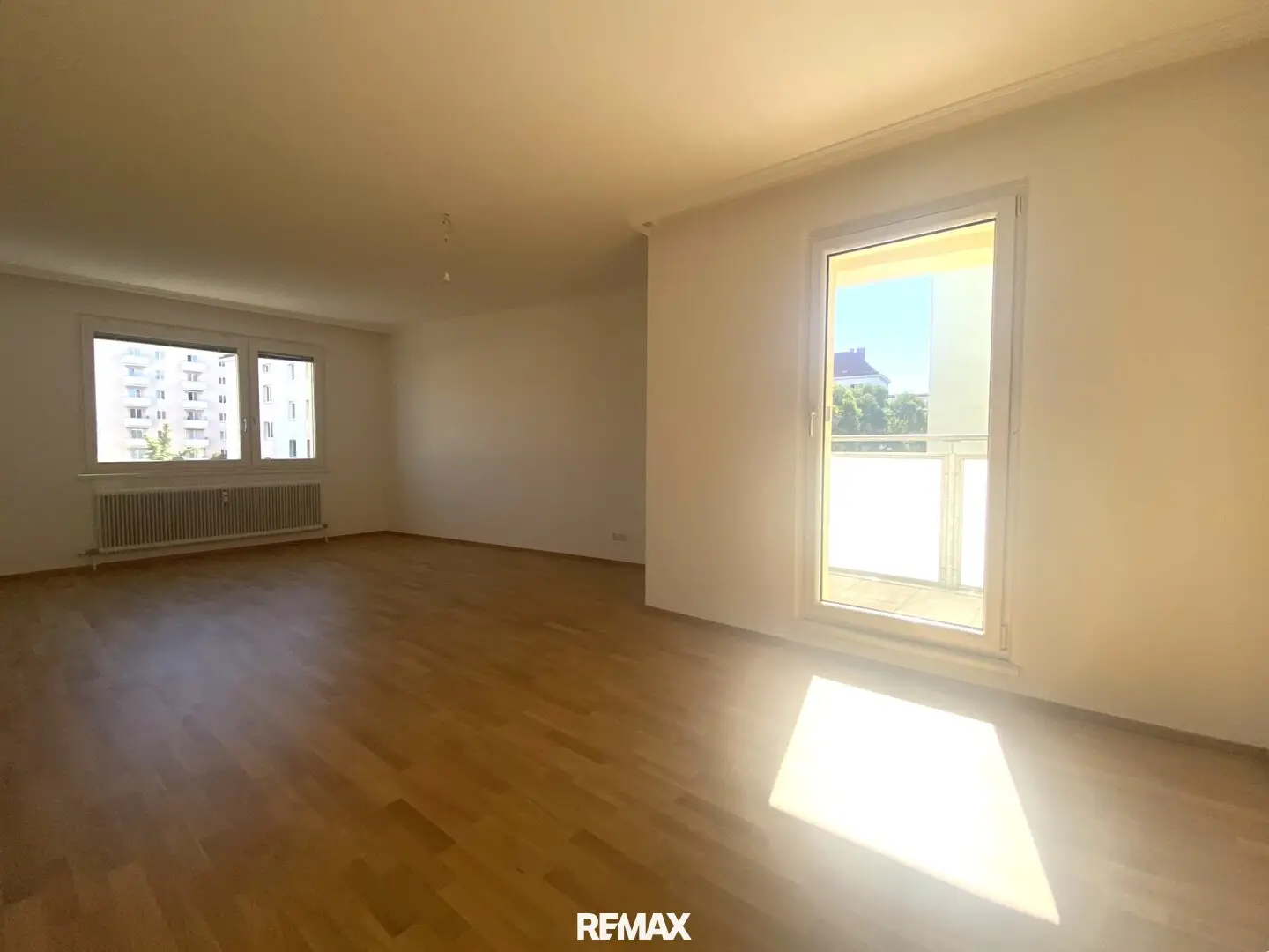 3-Zimmer-Loggia-Wohnung im 4. Liftstock nahe Matzleinsdorfer Platz