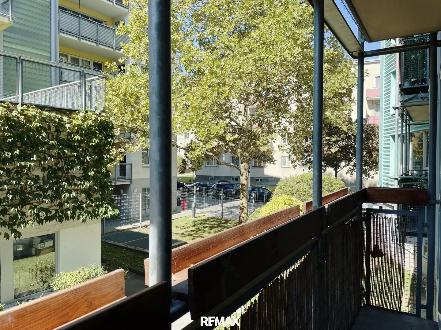 Quiet 2-room balcony apartment in Döbling